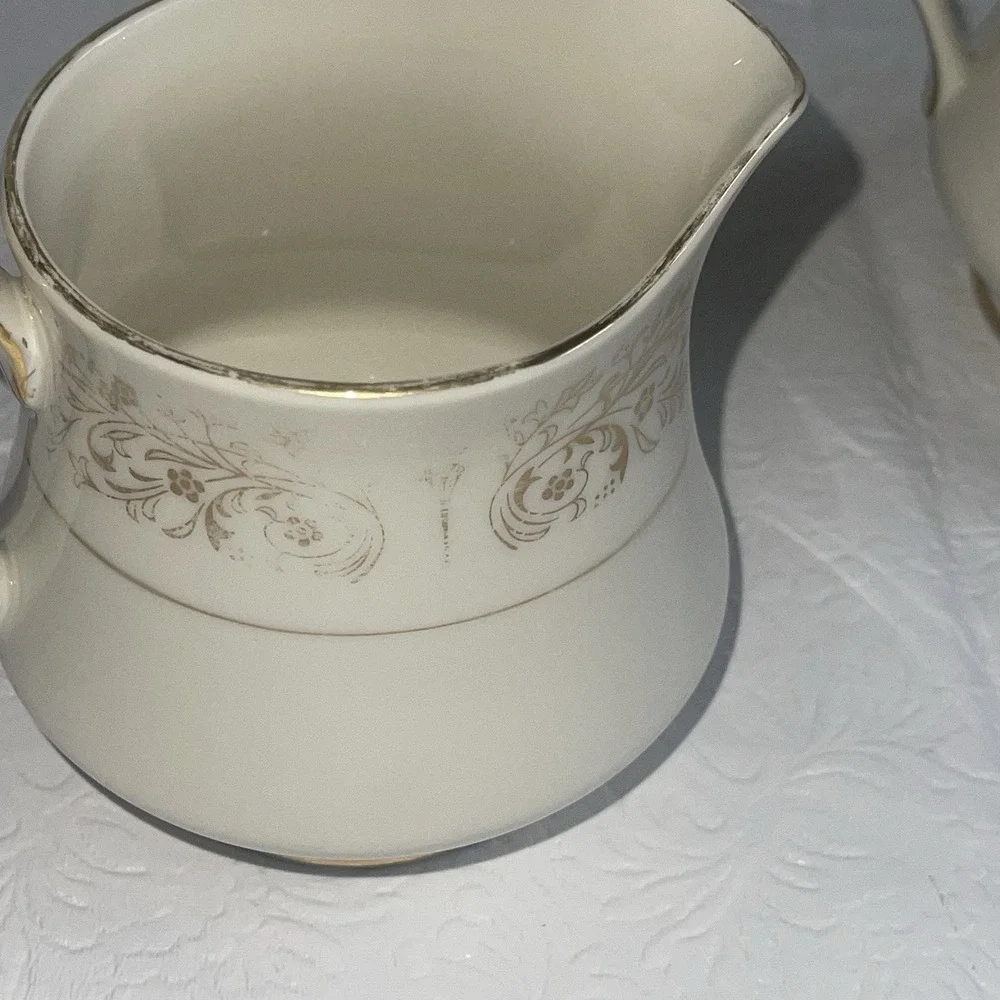Royal Castle Legacy Floral Pattern Creamer & Sugar Bowl(No Lid) Victorian